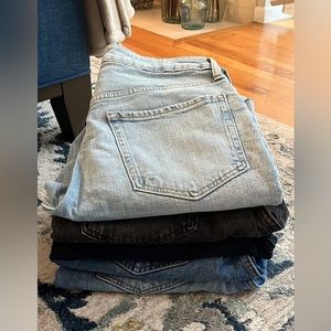Like new old navy jeans 5 pairs for $35.